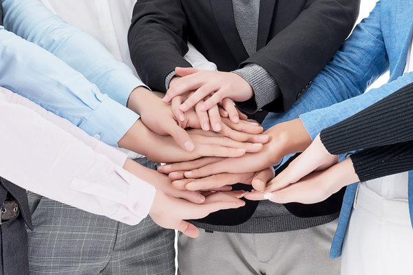 變革中的企業(yè)如何對待持不同態(tài)度的人？