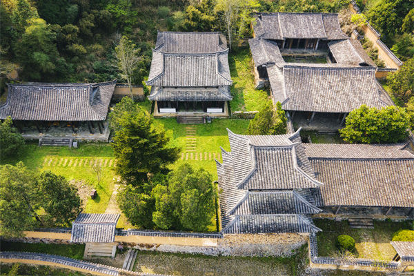麗水績(jī)效咨詢公司如何為企業(yè)定制高效績(jī)效評(píng)估？