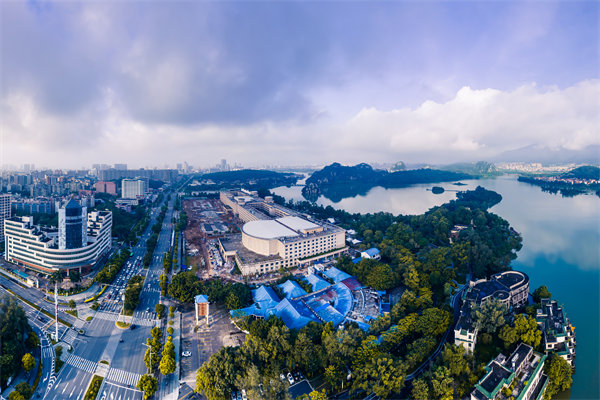 企業(yè)陷戰(zhàn)略迷茫難尋增長路，肇慶戰(zhàn)略咨詢公司能指明方向嗎？